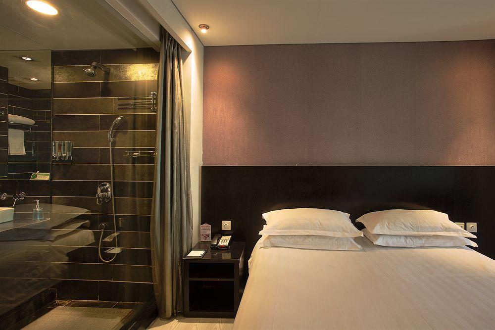 Fx At Nanjing East Road Hotel Xangai