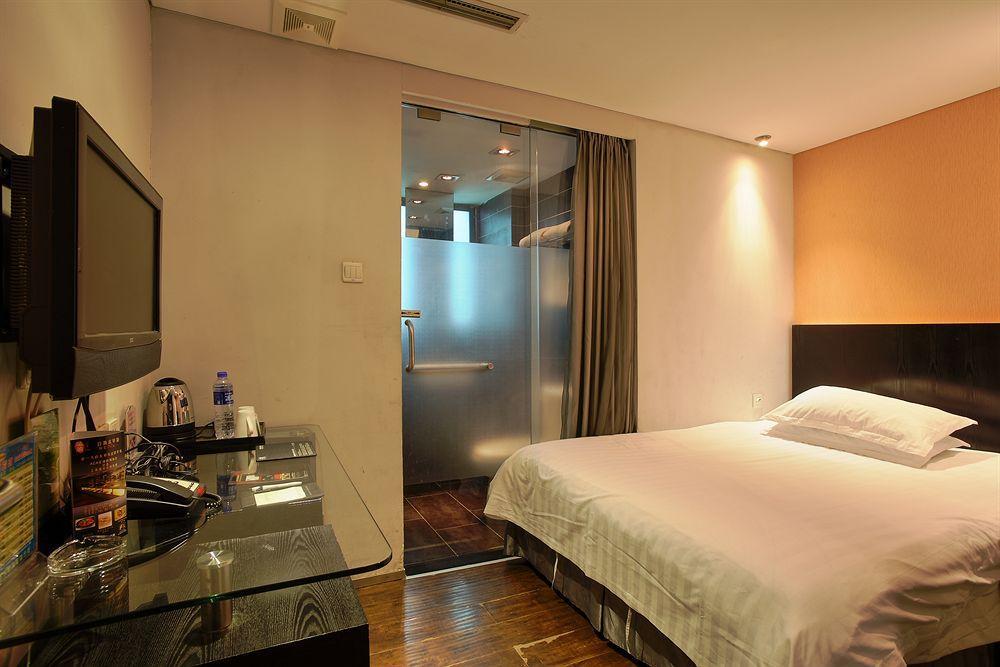 Fx At Nanjing East Road 3* Xangai
